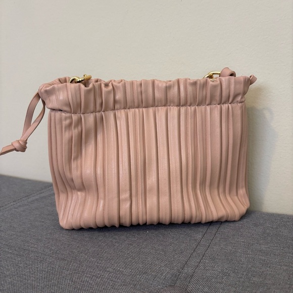 Emperia Elegant Pink Pleated Purse with Gold Chain - Picture 5 of 9